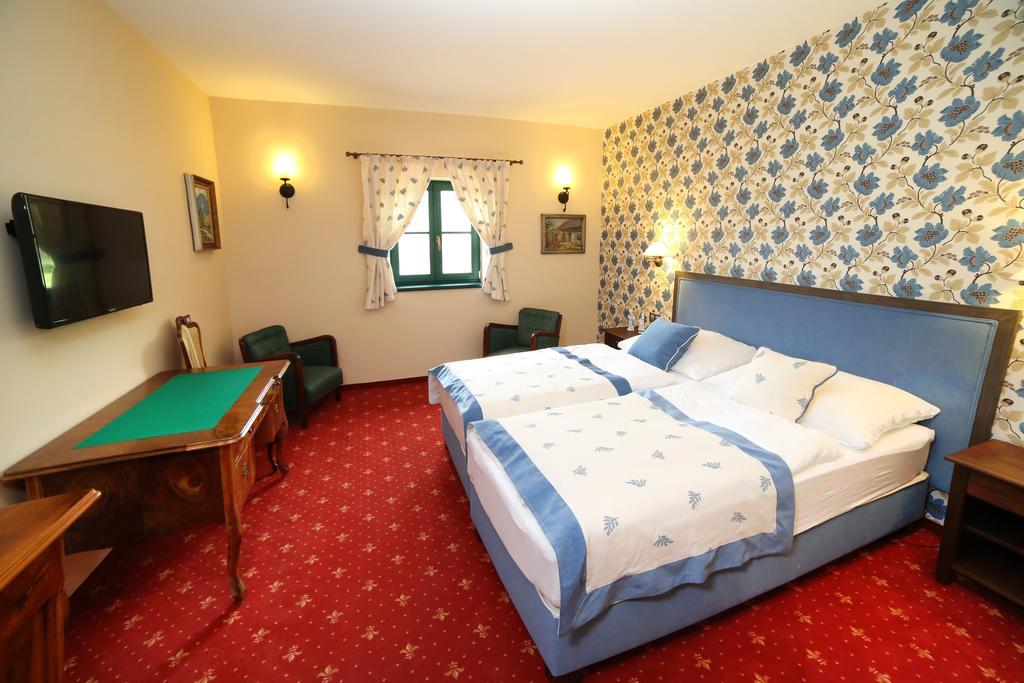 Boutique Hotel Pri Mlyne לוזורנו מראה חיצוני תמונה
