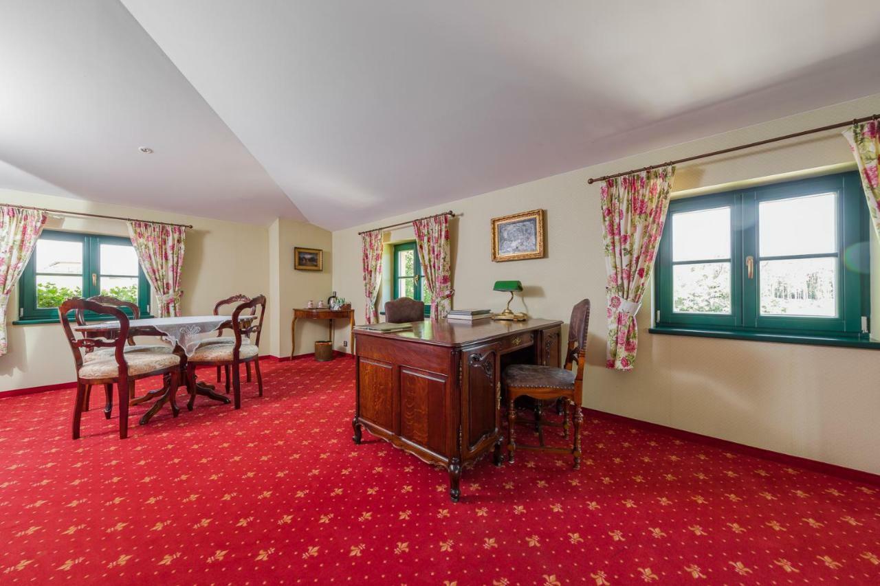 Boutique Hotel Pri Mlyne לוזורנו מראה חיצוני תמונה